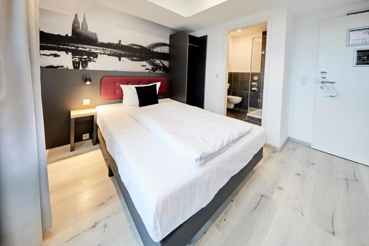 Smarty Cologne Dom Hotel - Boardinghouse - Kontaktloser Self Check-In Exterior photo
