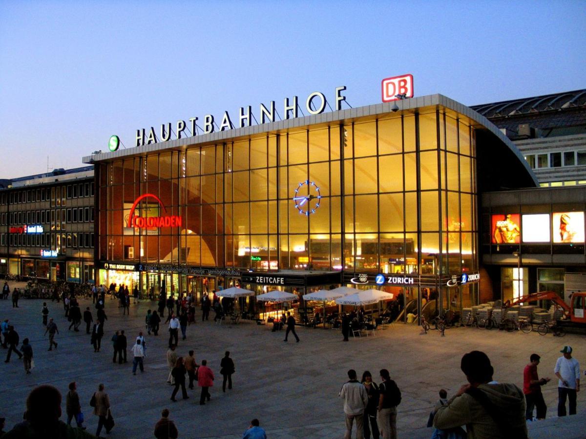 Smarty Cologne Dom Hotel - Boardinghouse - Kontaktloser Self Check-In Exterior photo
