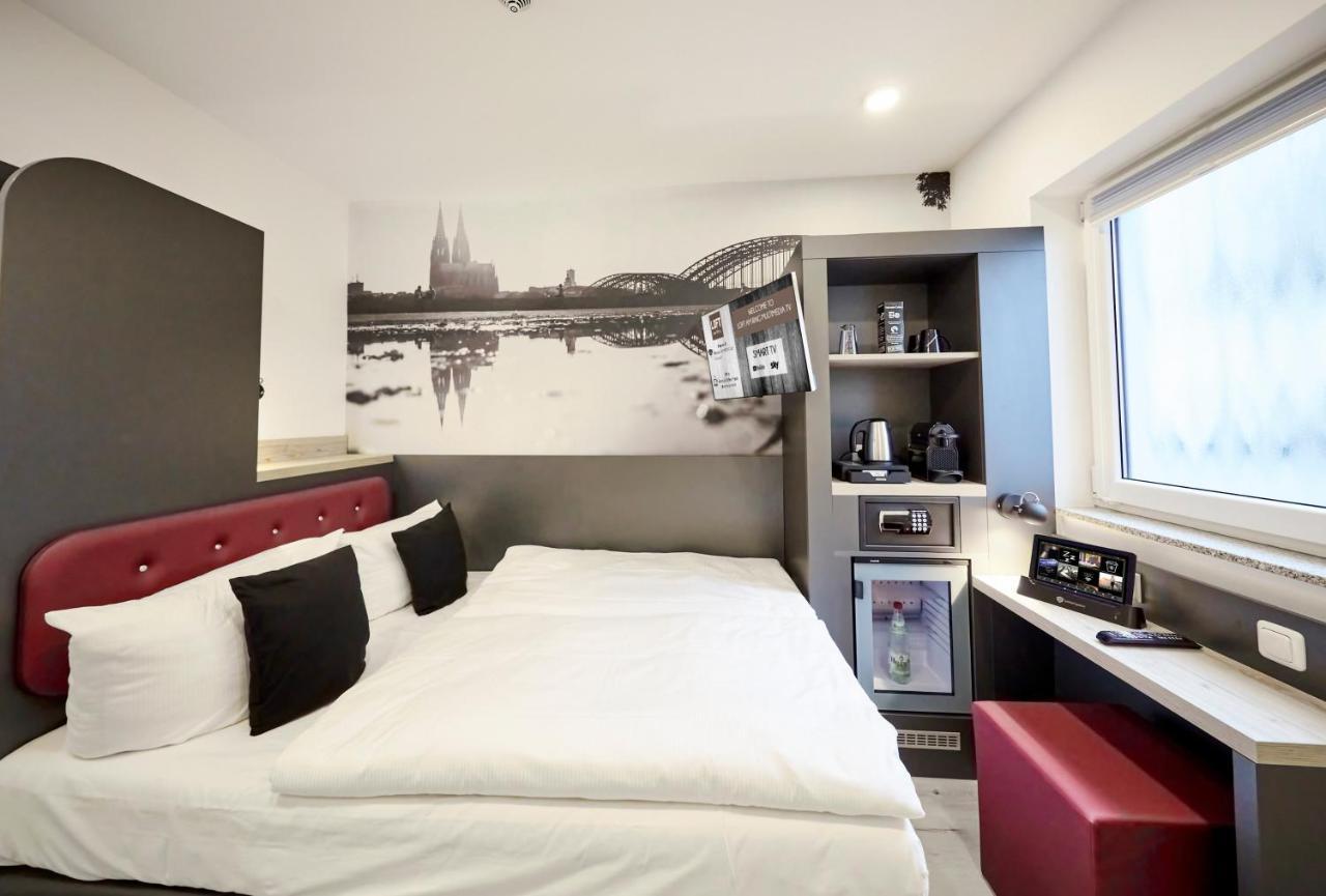 Smarty Cologne Dom Hotel - Boardinghouse - Kontaktloser Self Check-In Exterior photo