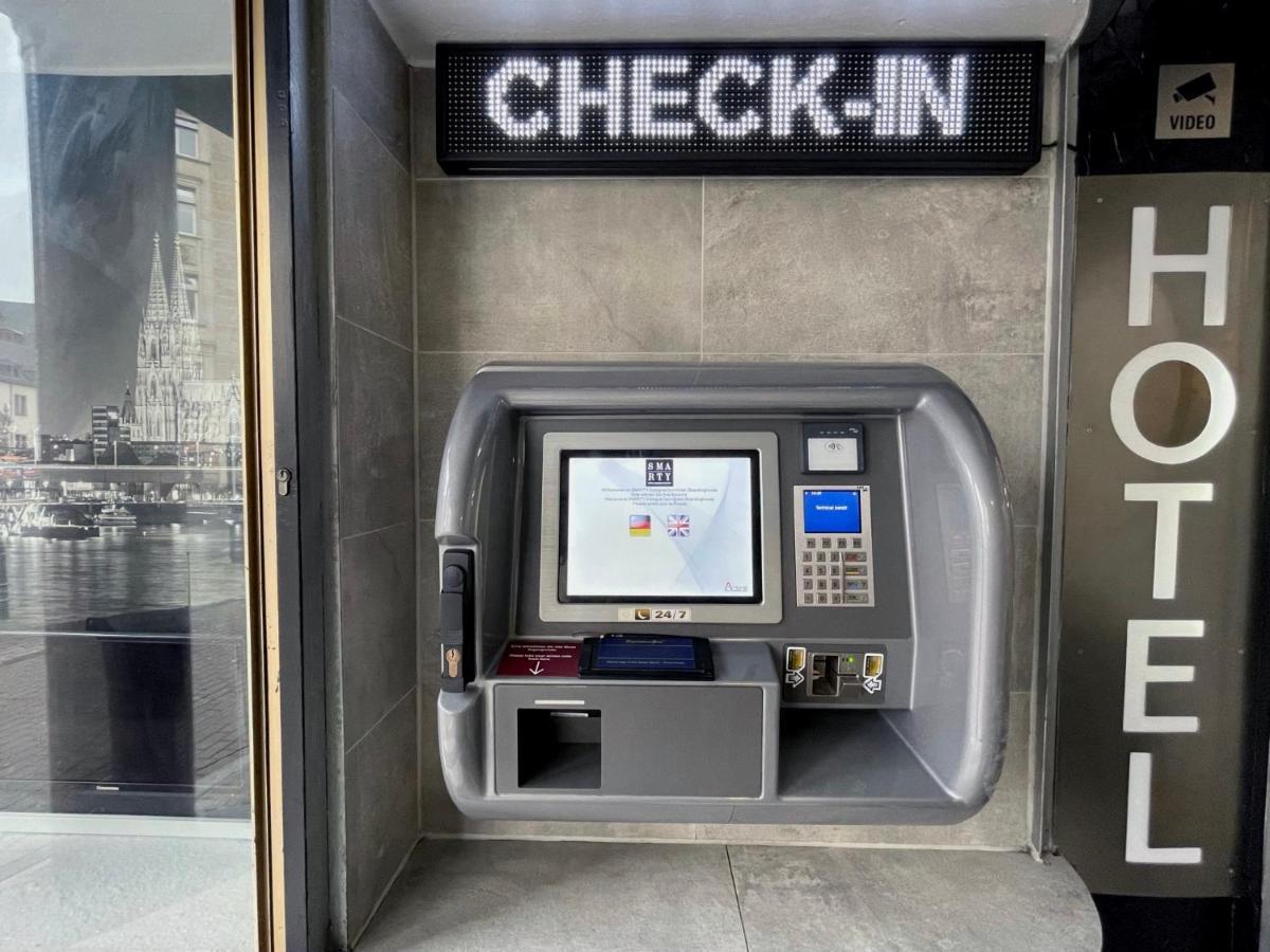 Smarty Cologne Dom Hotel - Boardinghouse - Kontaktloser Self Check-In Exterior photo