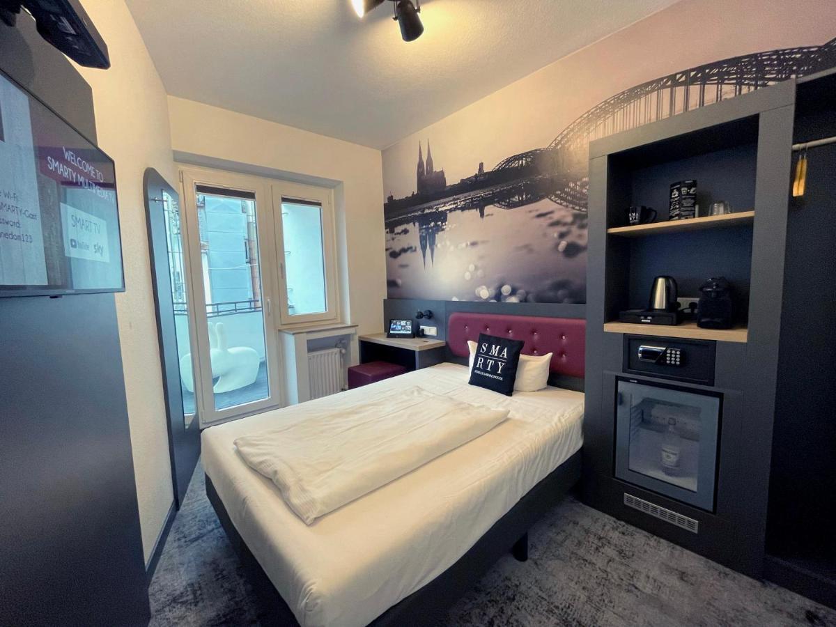 Smarty Cologne Dom Hotel - Boardinghouse - Kontaktloser Self Check-In Exterior photo