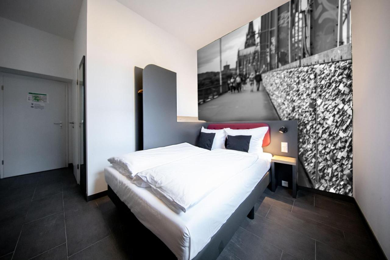Smarty Cologne Dom Hotel - Boardinghouse - Kontaktloser Self Check-In Exterior photo