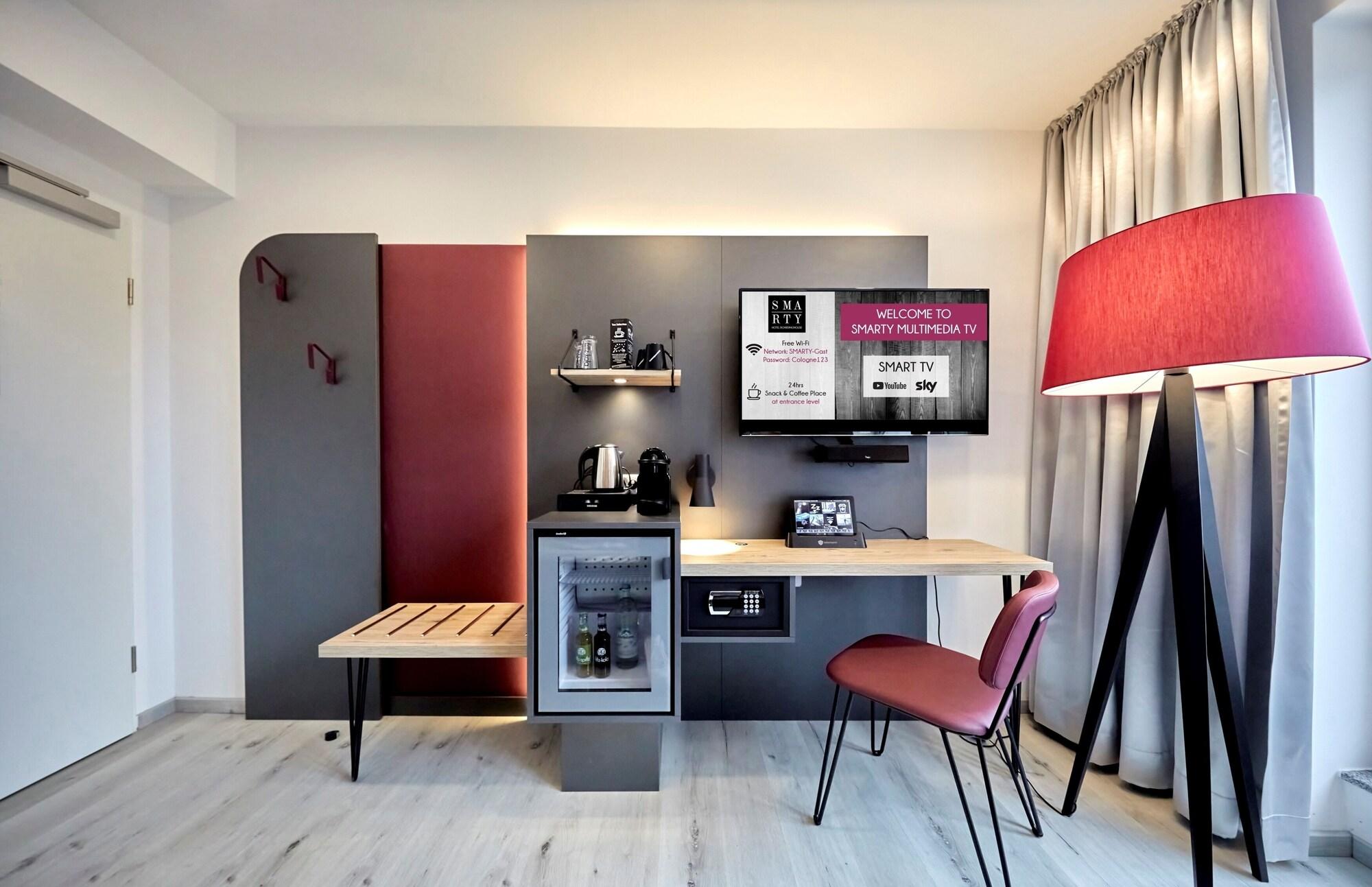 Smarty Cologne Dom Hotel - Boardinghouse - Kontaktloser Self Check-In Exterior photo