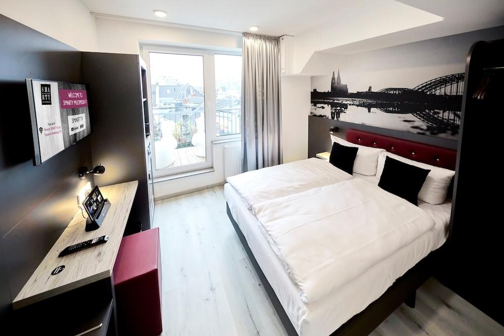 Smarty Cologne Dom Hotel - Boardinghouse - Kontaktloser Self Check-In Exterior photo