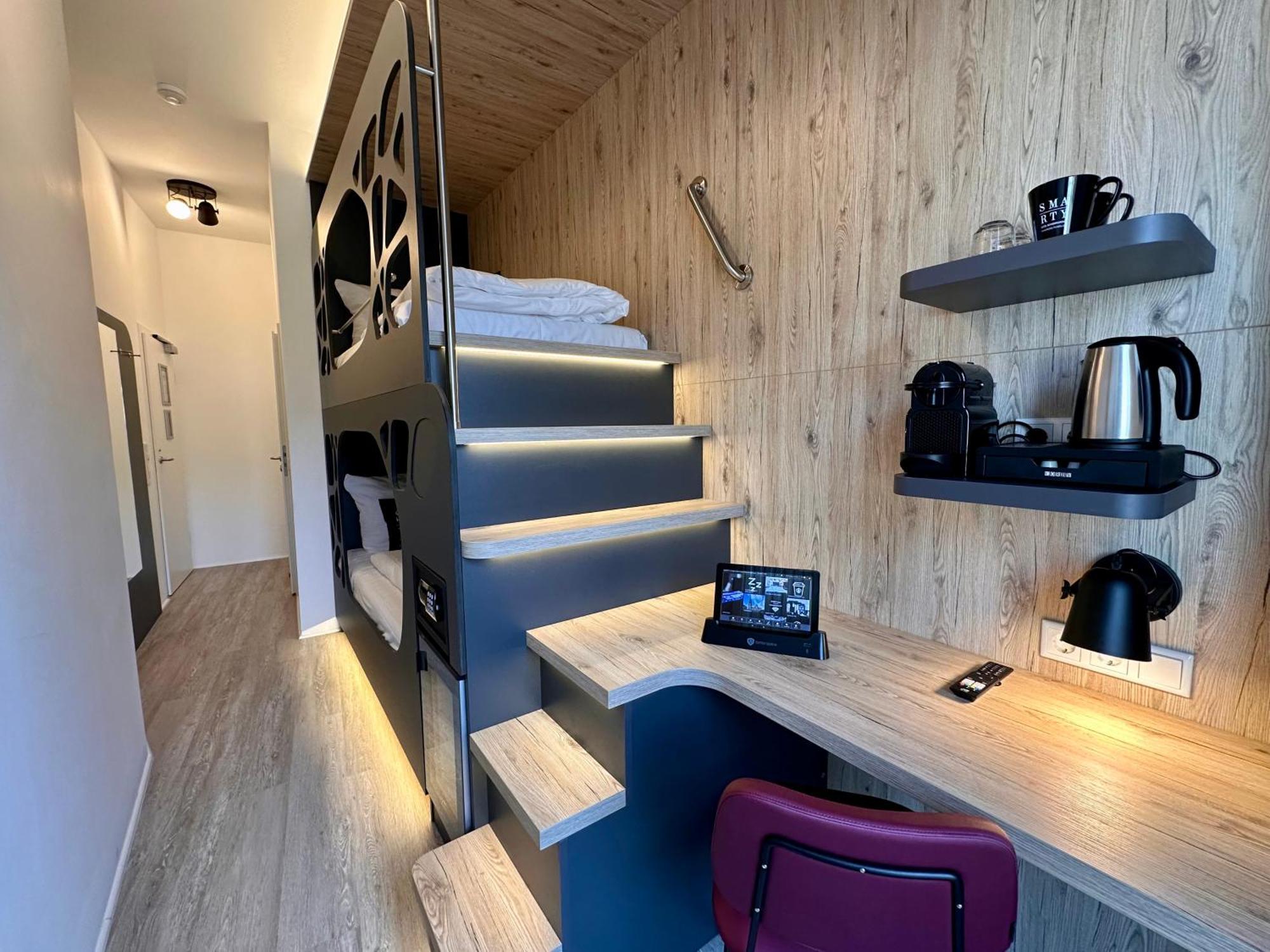 Smarty Cologne Dom Hotel - Boardinghouse - Kontaktloser Self Check-In Exterior photo